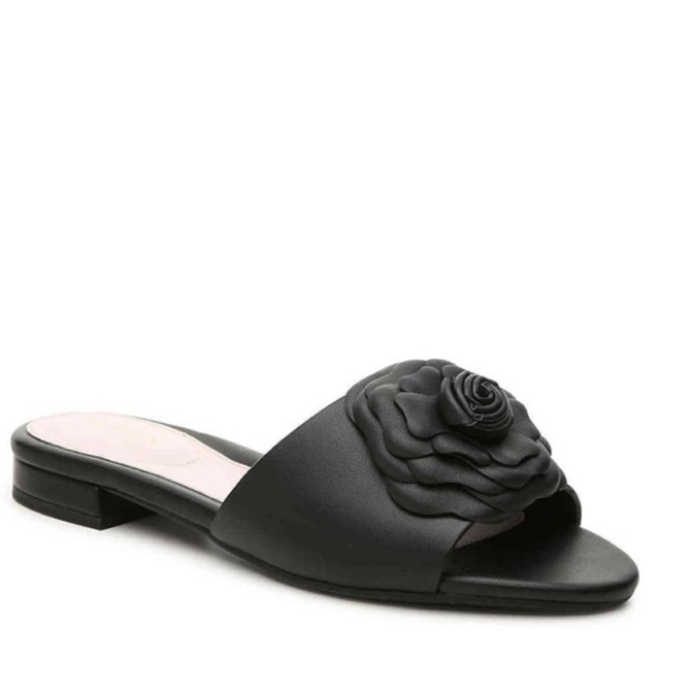 Taryn Rose 6.5 Vicki Sandals Never worn